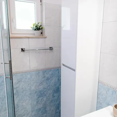 Jacuzzi, Kids' Playground, Free Parking *