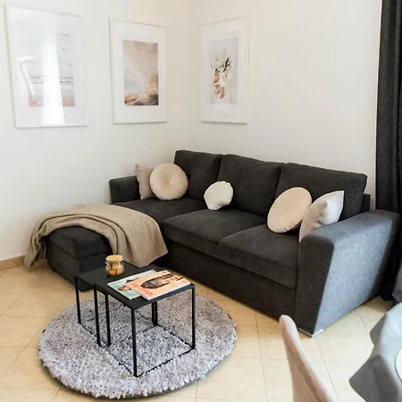 Jacuzzi, Kids' Playground, Free Parking Casa de Férias *