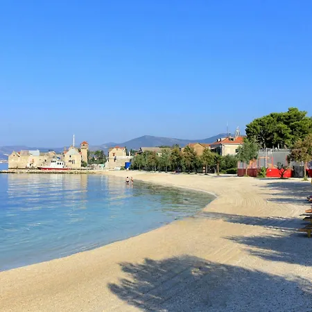 Jacuzzi, Kids' Playground, Free Parking Kaštela