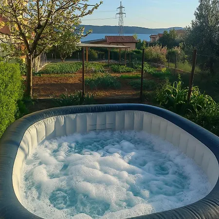 Jacuzzi, Kids' Playground, Free Parking Holiday home Kastela