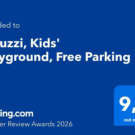 Jacuzzi House - Parking - Playground